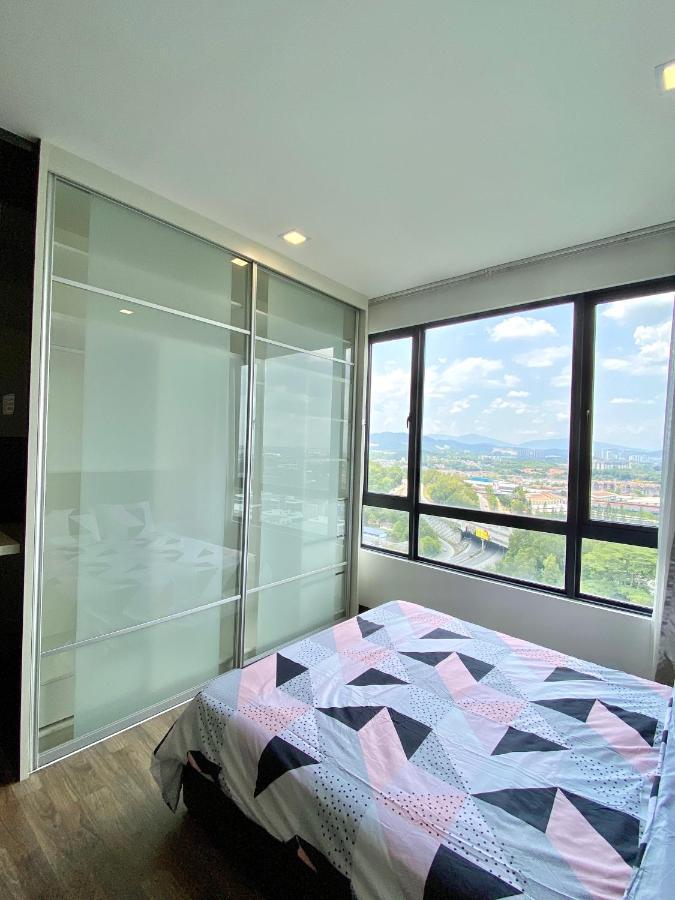 Landmark Residence 2, Studio For 2 Pax, High Floor, Nice View, Free Parking, Budget Stay Каджанг Экстерьер фото